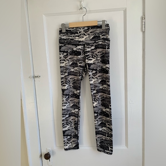 Aerie Leggings - Picture 1 of 3